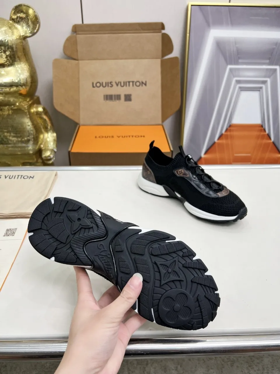 Men's Men's Shoes💰540 Men's and Women's LV Olym Men's Shoes💰ia sneakers are knitted technical fabric body with Monogram canvas trim, elastic laces and pull tabs for easy on and off, and light outsoles embellished with Monogram flowers for a comfortable and elastic wearing experience. Knitted technical fabric shoelaces, Louis Vuitton elements 35-45 (34*45*46* custom-made, non-refundable and non-exchangeable)